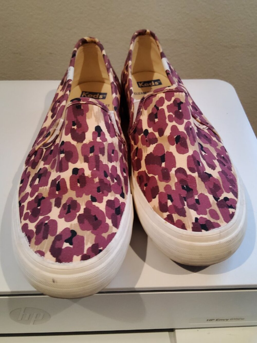 Keds and Elizabeth and James Floral Slip On Size 8